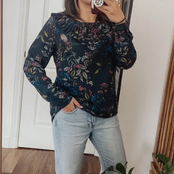 Banana Republic Jewel Tone floral‎ Frills Blouse. Size M - Picture 9 of 10